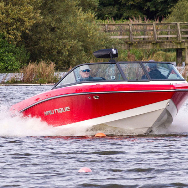 Boat Driving Lessons Town Loch Dunfermline Scotland
